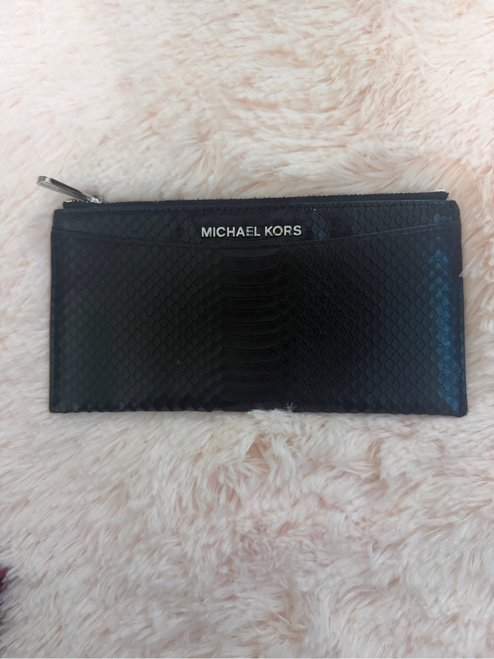 🌟Michael Kors Black Textured Zip Card Holder